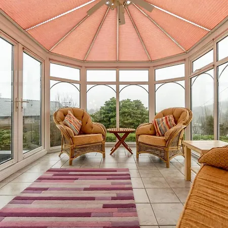 1 Lane Head Дом отдыха *